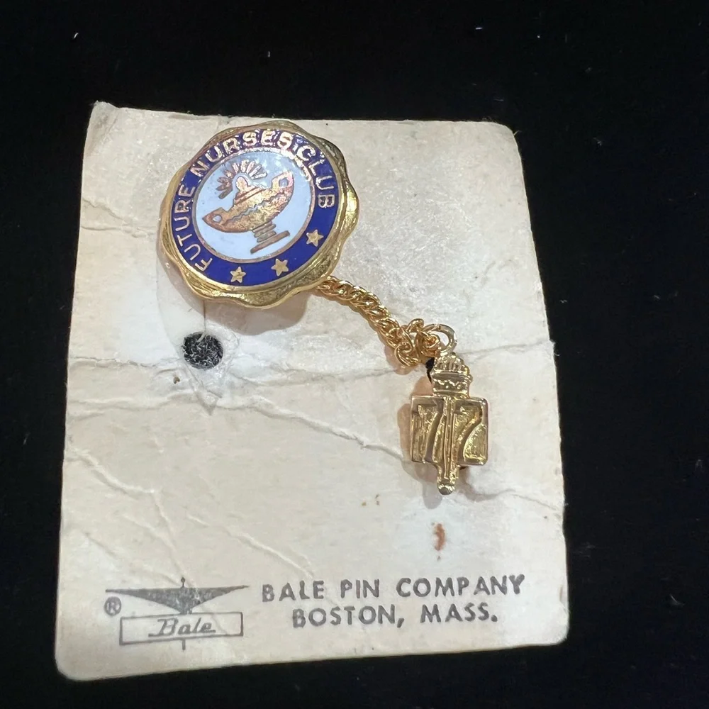 Vintage 1972 Future Nurses Club Enamel Pin Bale Boston NOS w Card